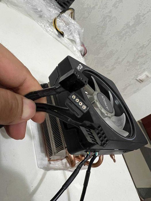 Кулер AMD башенный, 4 теплотрубки, с подсветкой