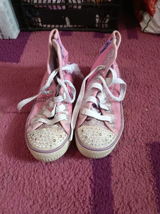 Încaltaminte pentru fete