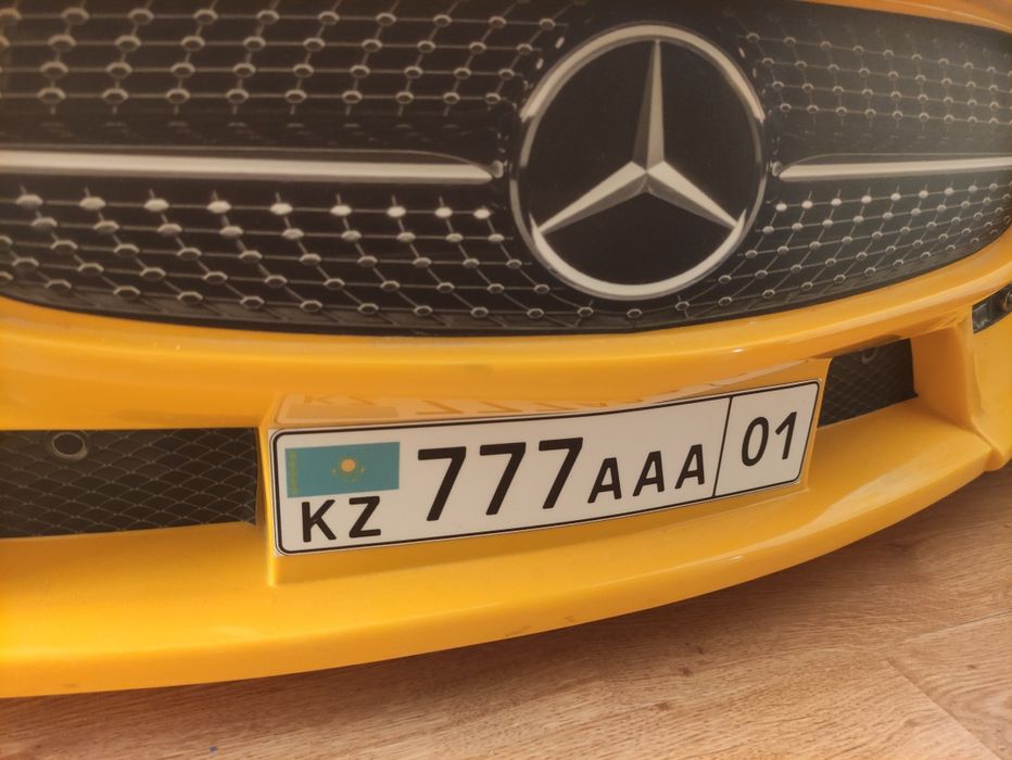 Детская кровать-машина