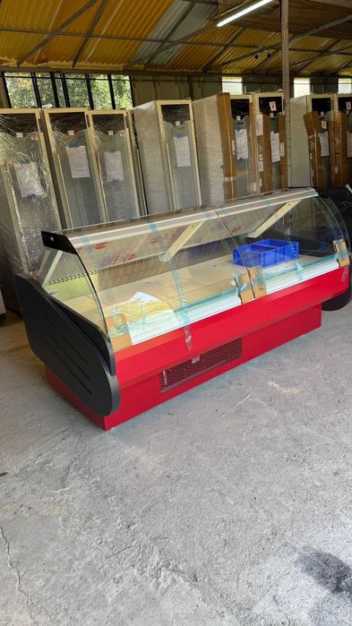 Vitrină refrigerare magazin 2 m | geam rabatabil | spațiu depozitare