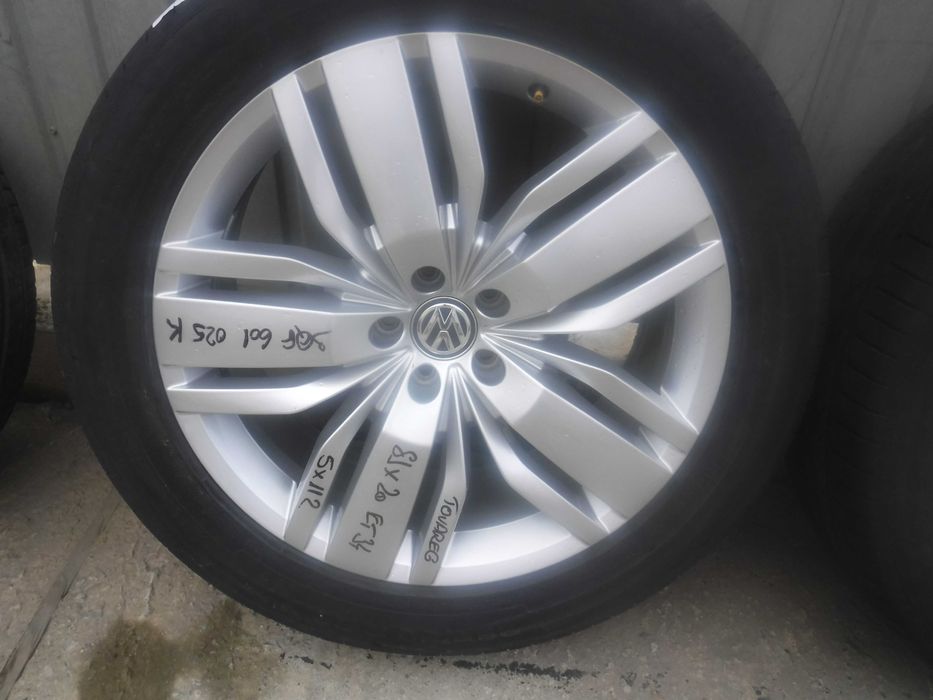 Jante Vw Atlass 255 55 20 vara Continental
