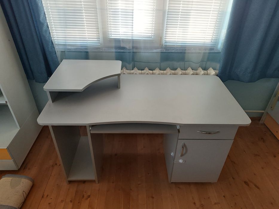 Бюро за офис / детска стая