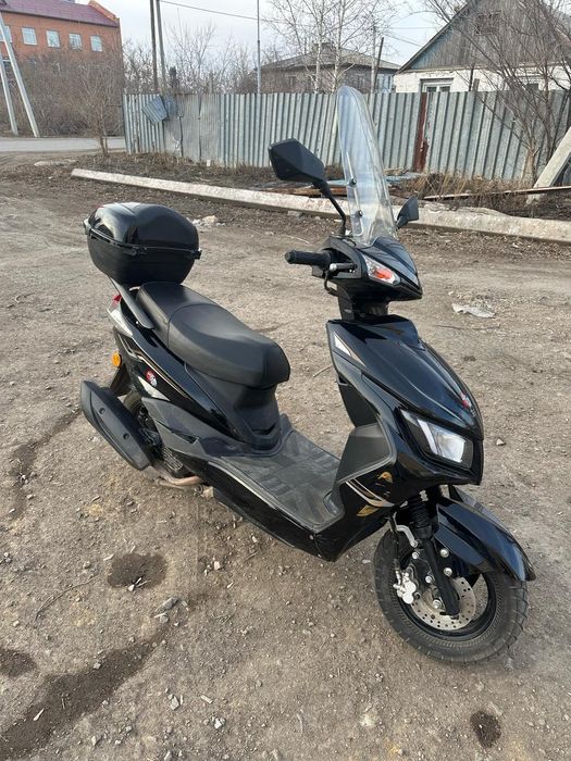 Скутер м8 в хорошем состояние