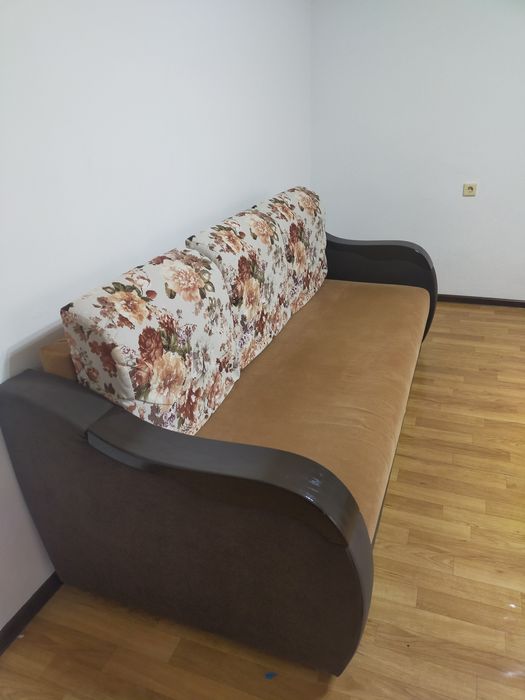 Диван 3 х местный зал