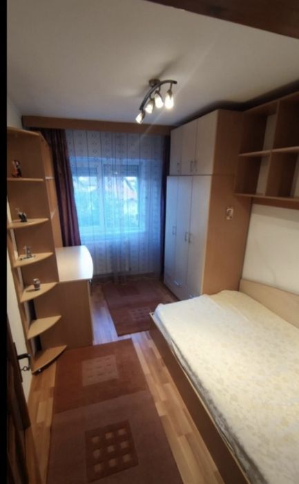 Proprietar,ofer spre închiriere ap cu 3  camere in Lenjn Sud!+ garaj