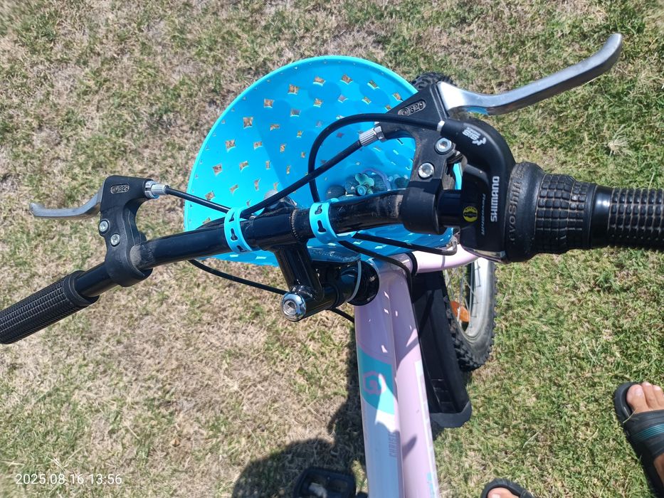 Vând bicicletă copii roți 20 inch