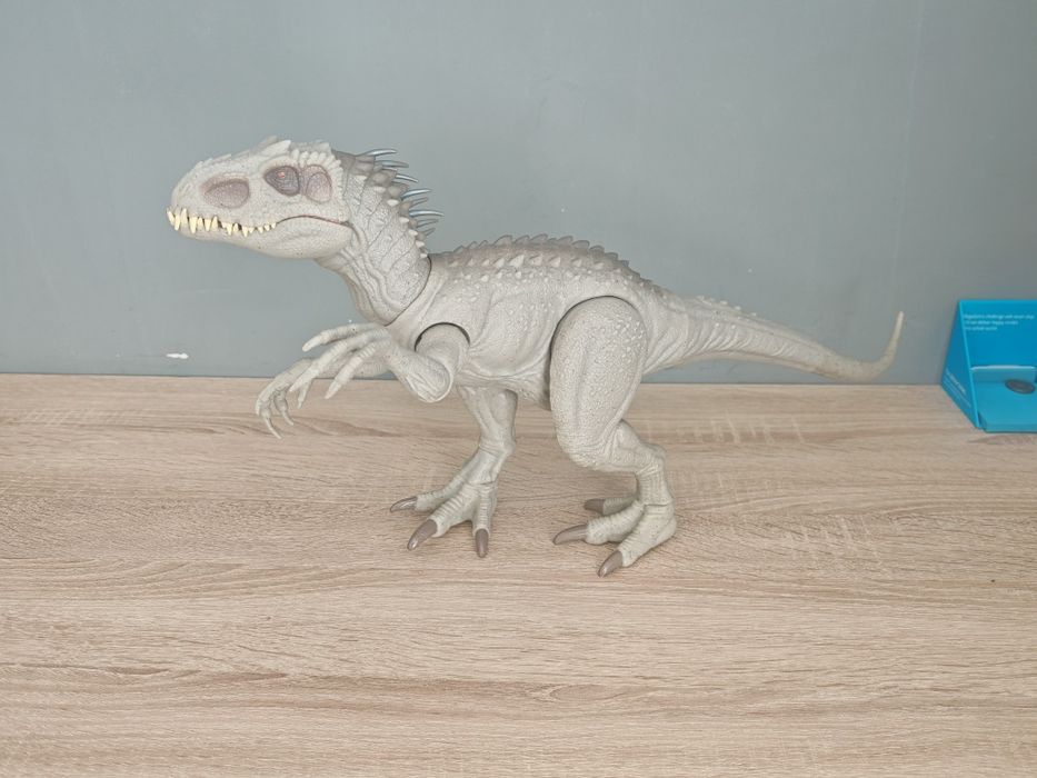 Dino trackers camouflage battle indominus rex jurassic world