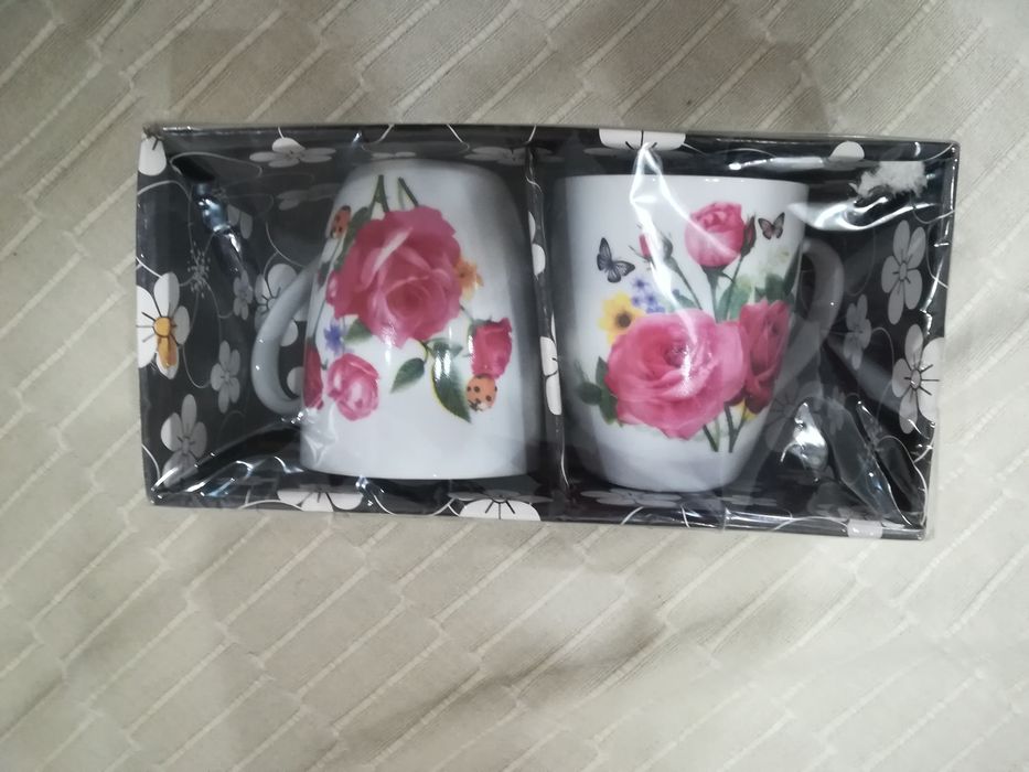 2 броя НОВИ чаши комплект