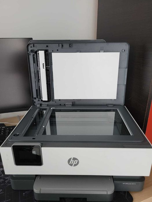 Imprimanta multifunctionala HP OfficeJet 8013