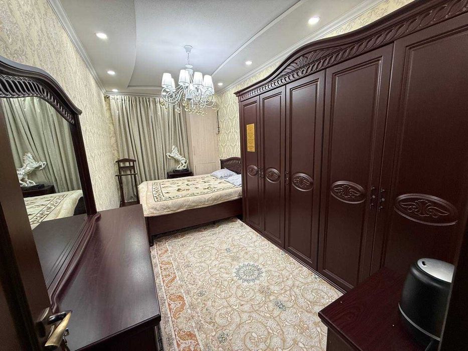 Сдается в аренду просторная 3-комнатная квартира в центре города