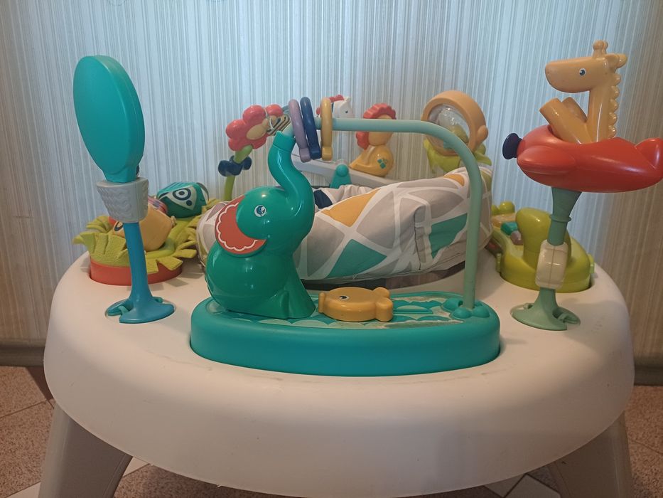 Активен детски център Fisher Price 3 in 1 Sit to Stand Activity Center (модел FPV61)