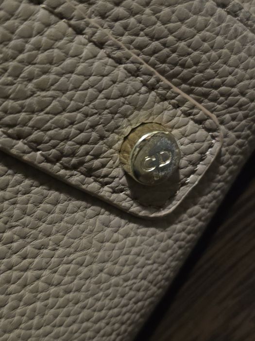 Dior страхотна кожена чанта в бежово