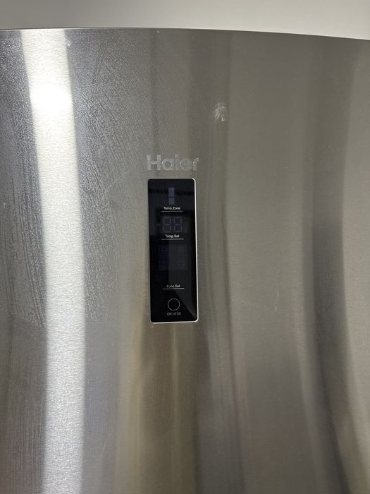 Холодильник Haier серый