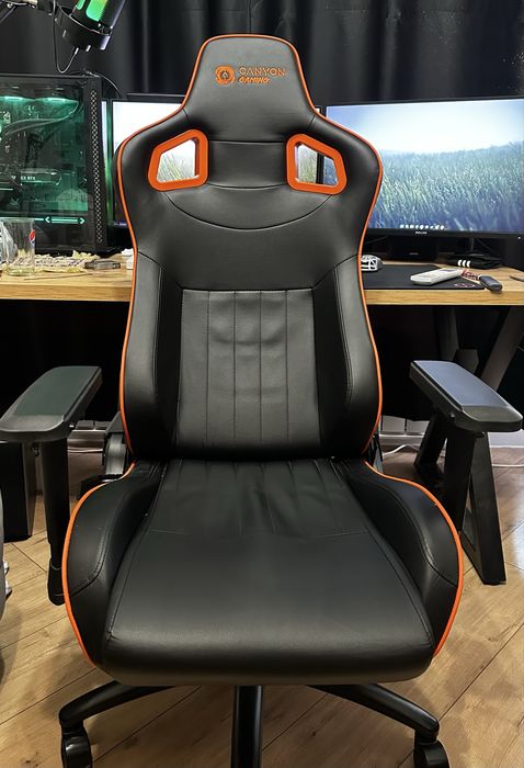 Игровое кресло Canyon Corax