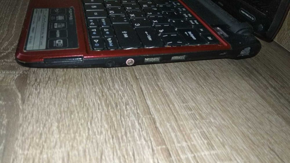 Продам нетбук Acer AO 752
