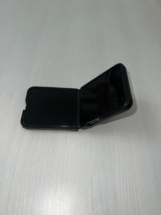 Samsnug Z Flip 5