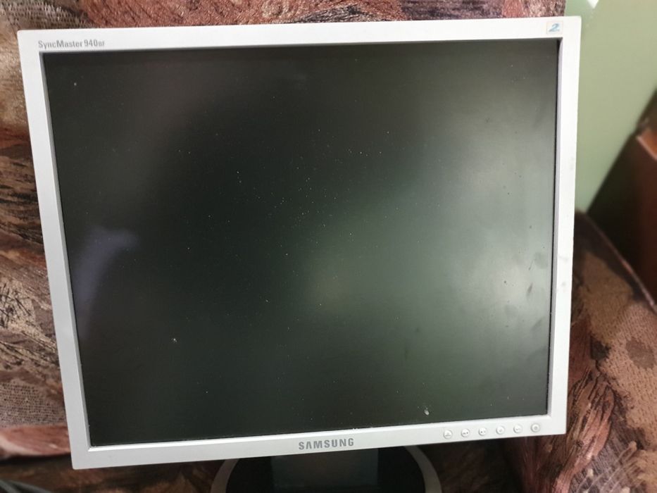 2 Монитора samsung, 1 benq