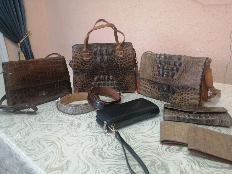 Продается женская сумка из кожи Крокодила (натуралный)