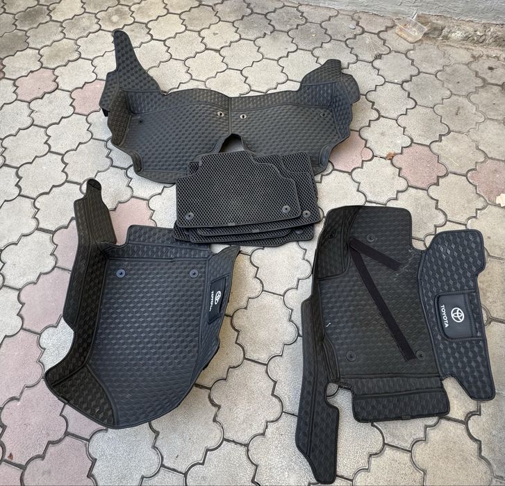 Продам 3д полики ярис