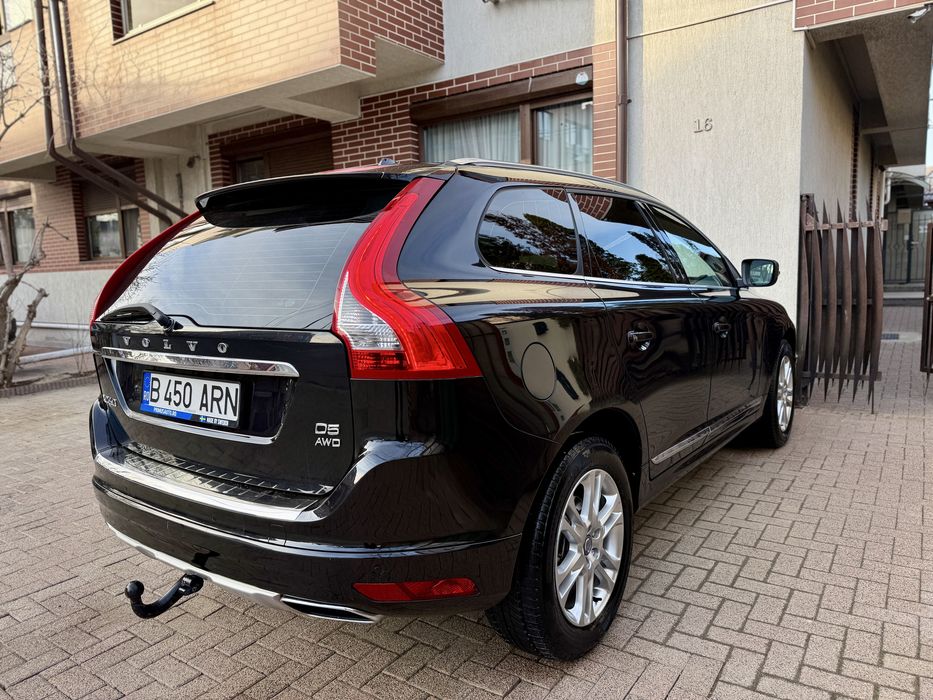 Volvo XC 60/SUMMUM/2.4 D5/4x4/AuToMat/DubuCLimA/XeNoN/PieLe/PROPRIETAR