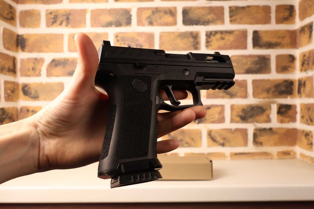 Пистолет SIG Sauer DK05 на орбизах