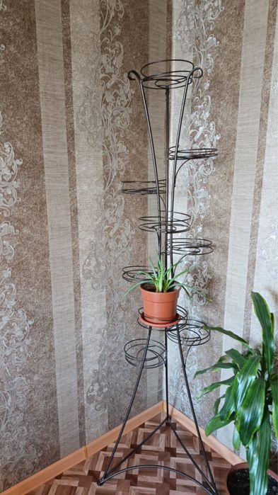 Продам стойку для цветов