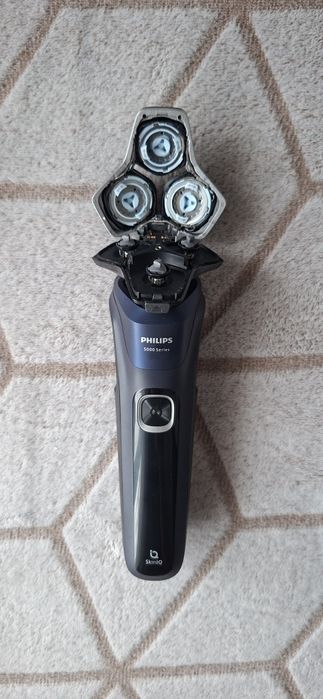 Vând Aparat de ras PHILIPS Shaver Series 5000 S5885