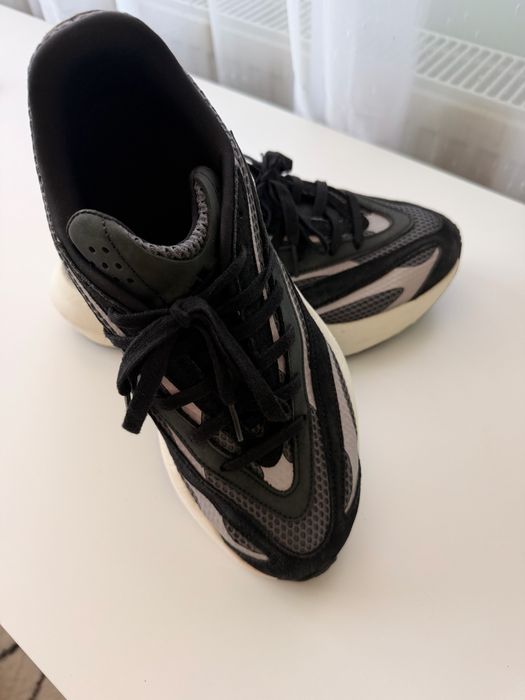 Маратонки Adidas Lightblaze