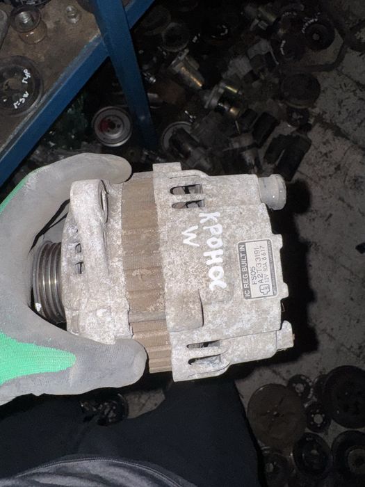 Генератор гольф 3,пассат б3,ауди с4 кронос