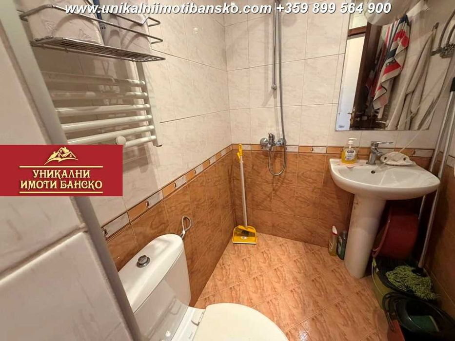 На метри от центъра и парка! Двустаен апартамент за продажба в Банско