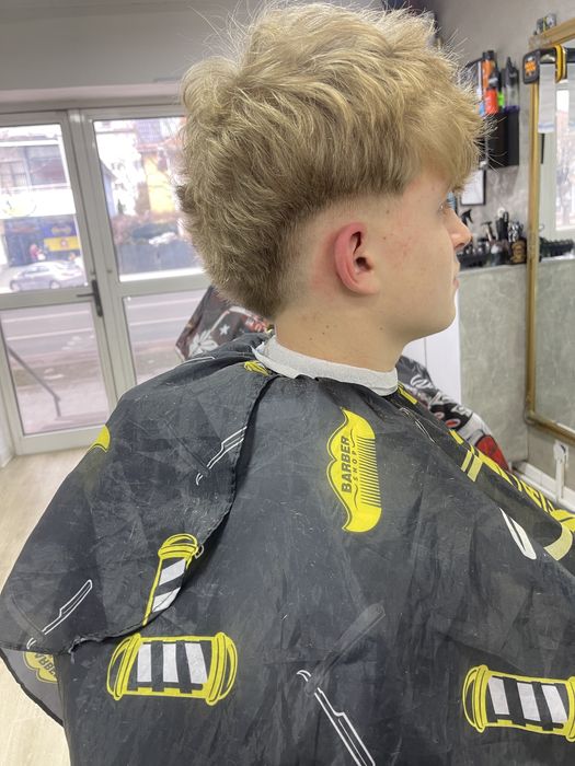 Cauti frizer si nu gasesti contacteaza-ma