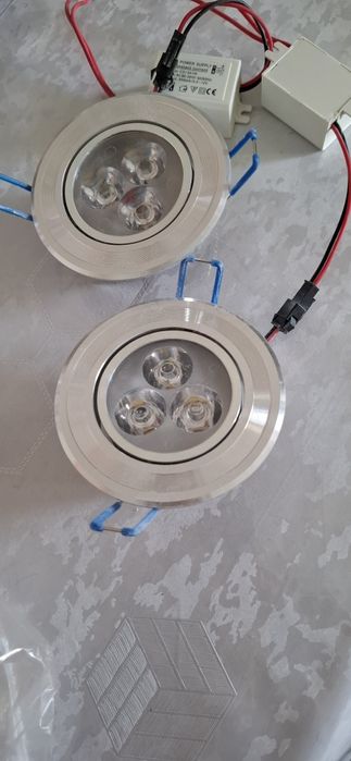 Продам споты в отличном состоянии