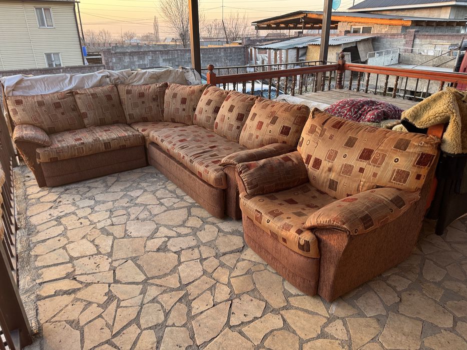 Продаи угловой диван