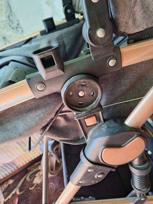 Продам коляску в