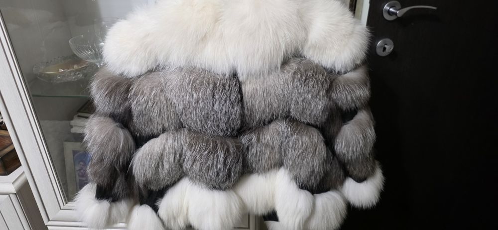 Haina blană vulpe  cu gluga si mâneci detașabile