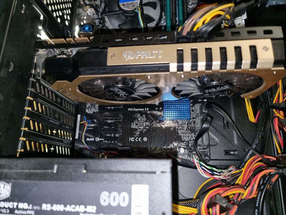 Работещ настолен компютър - Топ цена ! Без забележки!