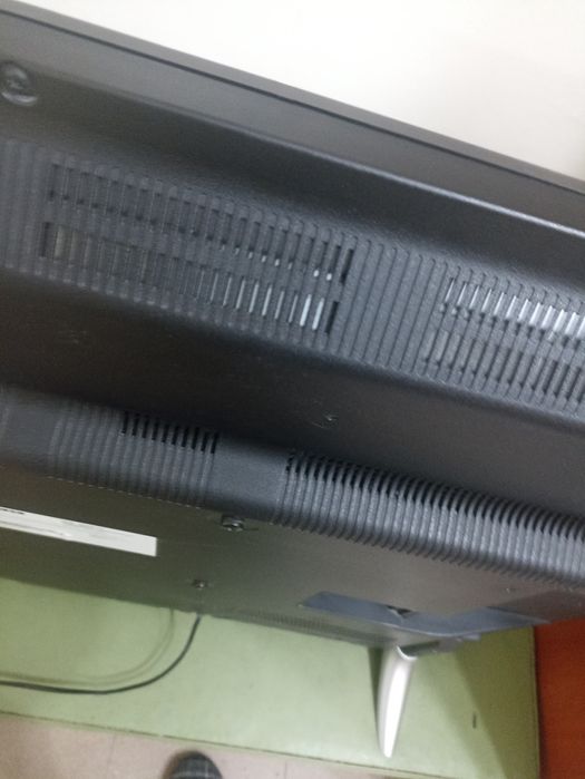 Смарт телевизор 43 инча