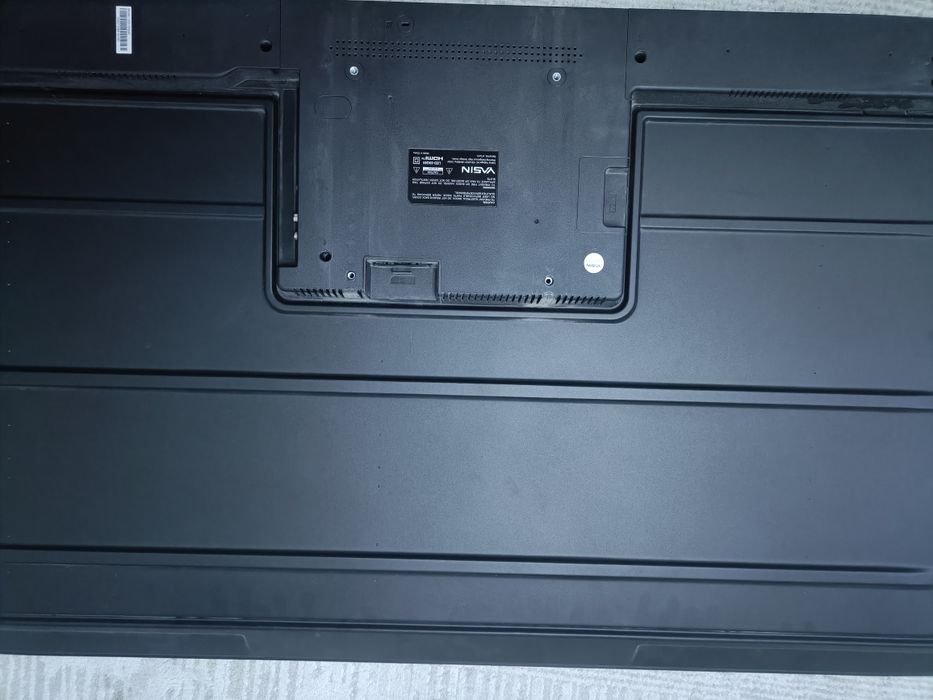 Телевизор Yasin сломанный