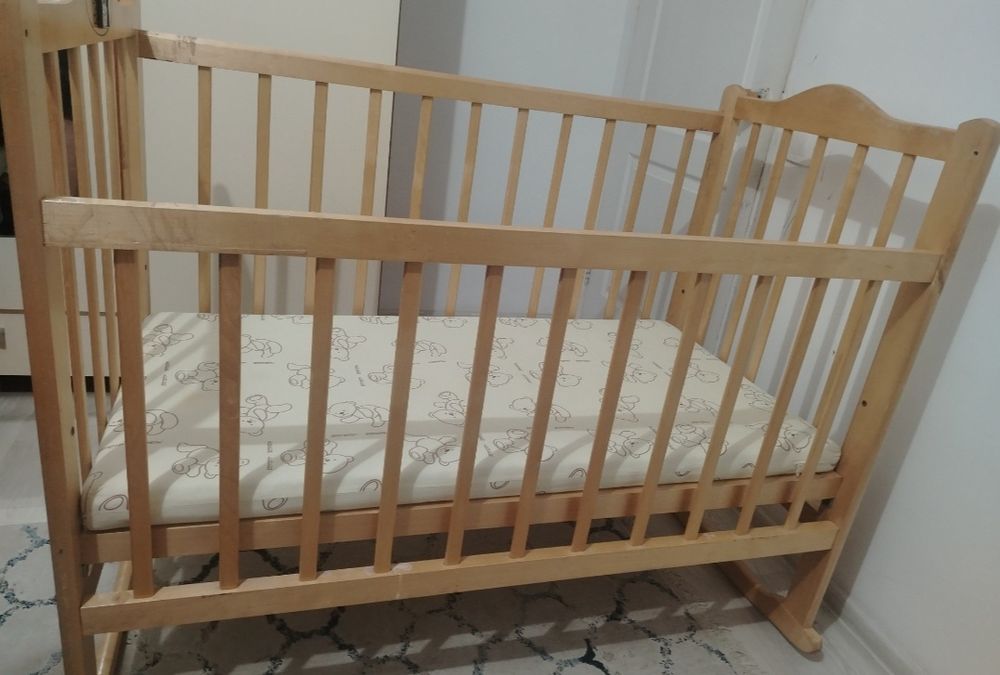 Продам кроватку для детей