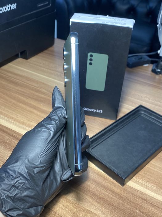 Samsung Galaxy s23• 256 GB • Green
