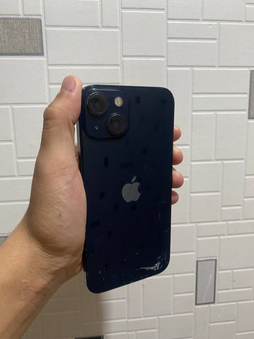 Продается айфон 13