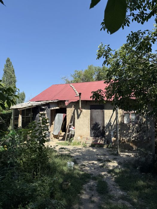 Времянка жер учаскісімен бірге сатылады