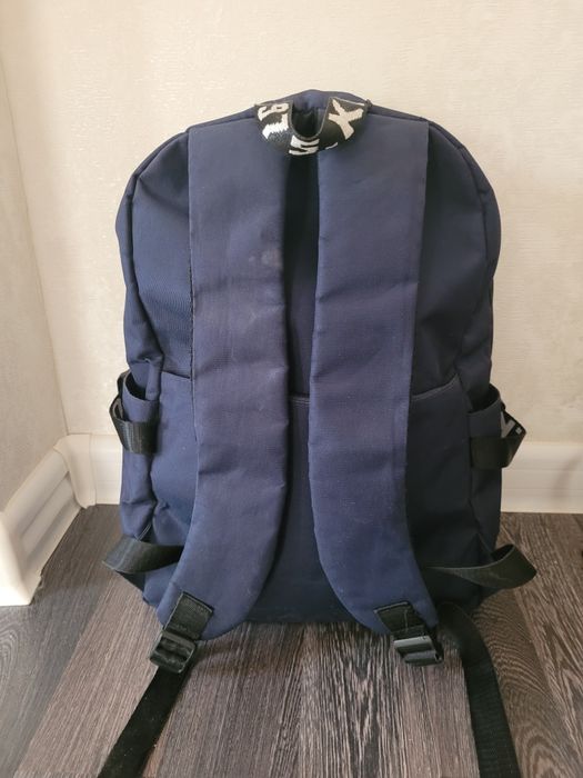 Продам рюкзак из метариала легкие
