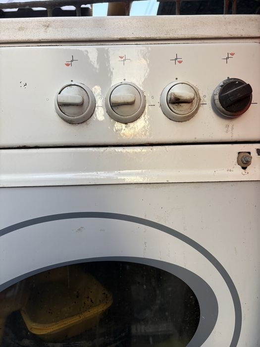 Продам газовую плиту