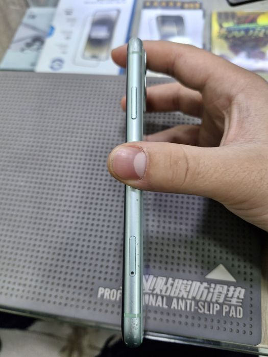 Iphone 11 ekran ochilgan