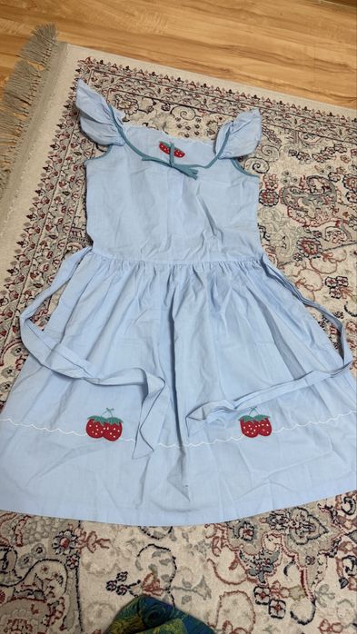 Продам платья для девочек 7-11 лет,Дружба.