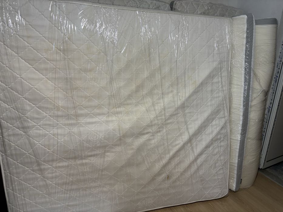 1 двоен и два единични матрака. Топап матрак.