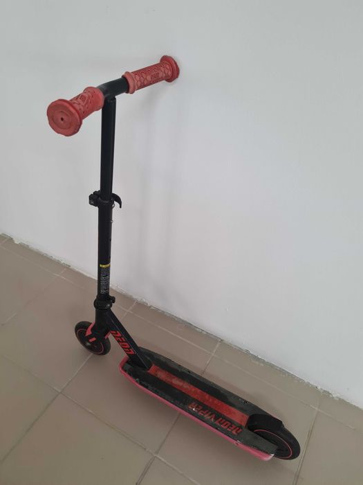 Самокат трюковой Neon