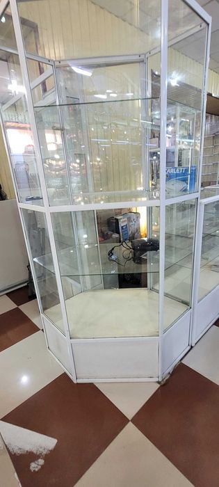 Продам торговые витрины