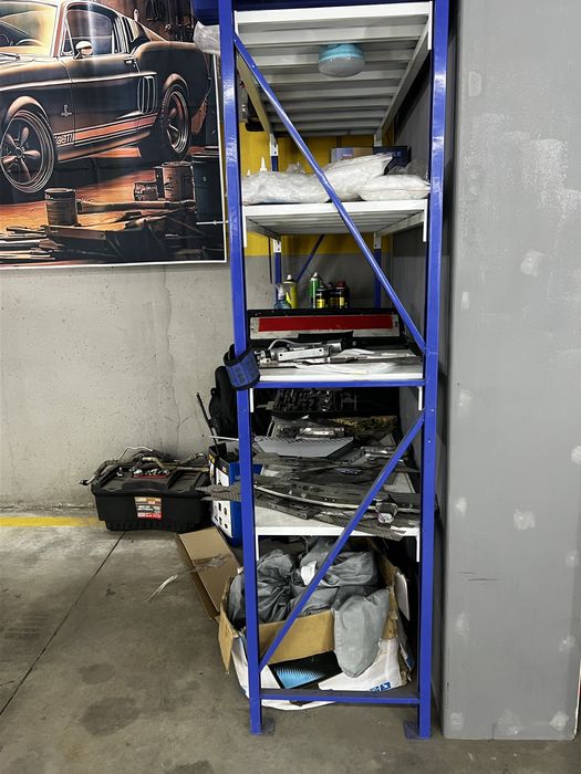 Стеллаж в иделаьном состоянии